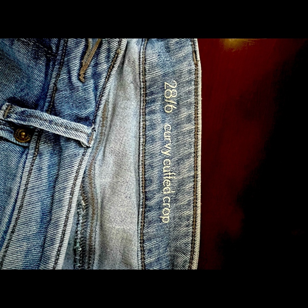 Loft Curvey Cuffed Crop Blue-Jeans Size: 28/6